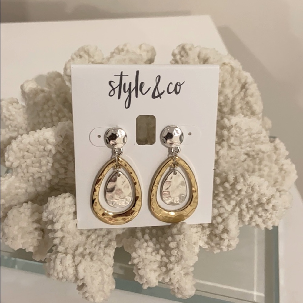 Earings